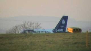 preview picture of video 'G-MIND C404 Take Off From Plymouth City Airport'