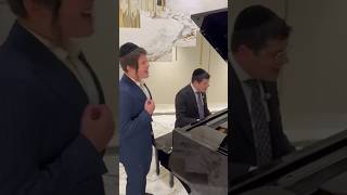 Ana Rachum – A Taste of the Upcoming Album with Moki Solomon… #jewishmusic #album #jewish (הזמר והיוצר שמחה יעקבי) - התמונה מוצגת ישירות מתוך אתר האינטרנט יוטיוב. זכויות היוצרים בתמונה שייכות ליוצרה. קישור קרדיט למקור התוכן נמצא בתוך דף הסרטון