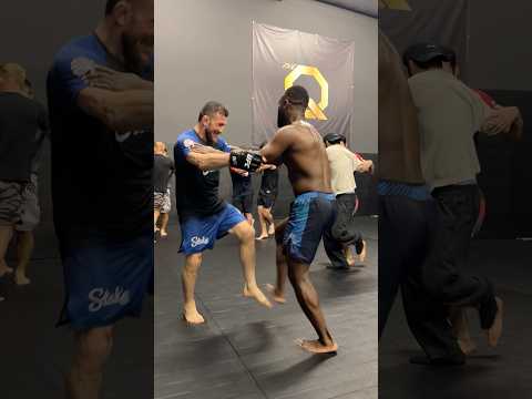 Improving my footwork 🦾🇲🇽 #merabdvalishvili #ufc #mma