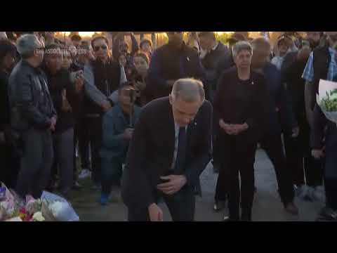 Canadian Prime Minister Carney visits memorial for Vancouver attack victims