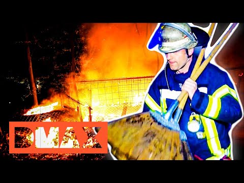 Waldbrand um Mitternacht | 112: Feuerwehr im Einsatz | DMAX Deutschland