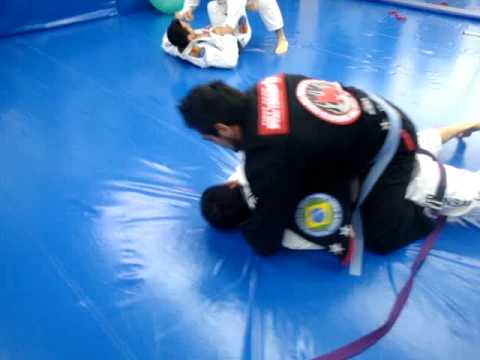 ブルテリア格闘技ジムのスパーリング