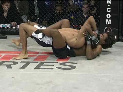 Bellator MMA: Victor Meza vs Omar De La Cruz (Round 1)