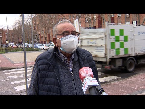 Vecinos del Pozo del Tio Raimundo en Vallecas señalan como están "un poco hartos"