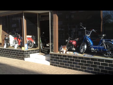 Mofastübchen! Kleiner Laden mit Mofa und Moped Sehenswürdigkeiten. Oldtimer Erinnerungen.