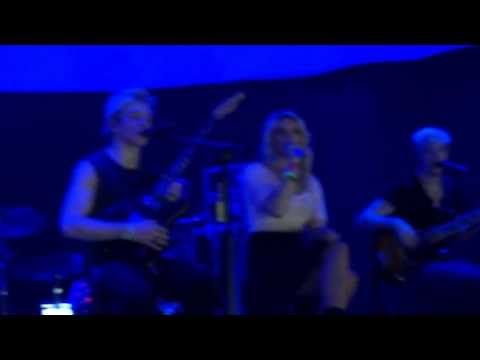R5 - One last dance ( Live Shoko- Madrid, Spain)