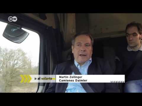El futuro: Camiones Mercedes con Highway Pilot Connect | Al volante