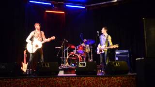 Kiss You (Clip) - Ryan Laird