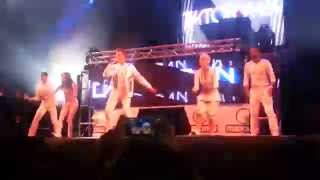 EKTOR PAN "CHASING STARS" (En Concierto)