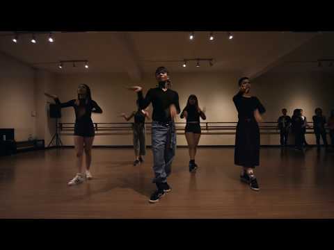 Vogue Hands Performance Workshop by Teddy