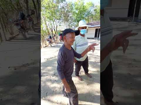 Cooperacion entre vecinos,fabricando abono Orgánico caserío el Cerro S.Rosa,#abono