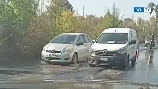 Via Elorina, guasto alla condotta fognaria