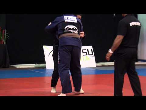 BJJ NAPLES MMA - Ruben Alvarez - Flying armbar