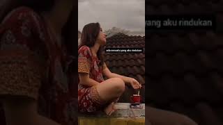 Download lagu story wa keren :cewek merokok dengan santuy mp3