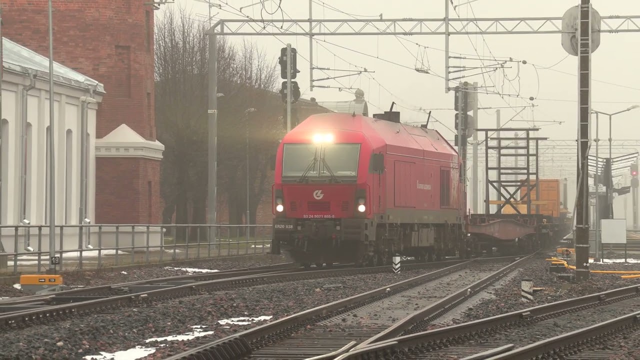 Тепловоз ER20-038 на ст. Тапа / ER20-038 at Tapa station