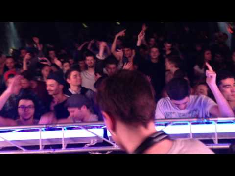 Broxart playing "Pistolero" @Respublica (Bordeaux)