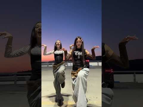 no way they are back @elsarca #nevada #tiktok #dance #trend #bestfriend #bestie