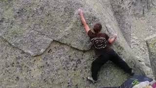 Video thumbnail de Sol de Oro, 6b+. Hoyamoros