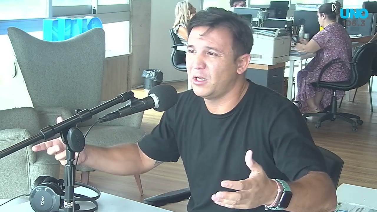 Sebastián Pignata: "Bajando un 50% el gasto político, subsidias la mitad del boleto urbano en Santa Fe"