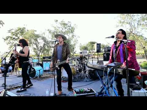 ROCK n' Roll Super Group SUNSET WINO'S KISS, Stray Cats, Gn'R