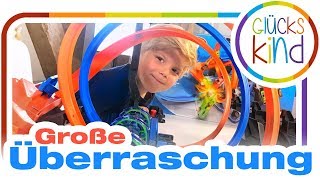 Große Überraschung für Johan - Hot Wheels Korkenzieher Set | Das Glückskind