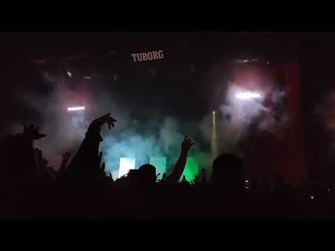 download lagu mp3 mp4 Tinderbox Swedish House Mafia, download lagu Tinderbox Swedish House Mafia gratis, unduh video klip Tinderbox Swedish House Mafia