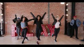 DANCE BATTLE - BOYS VS GIRLS - CHARLIE PUTH - ATTENTION | (Choreography by JoJo Gomez)