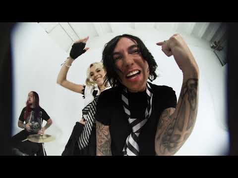 Sophie Powers x Kellin Quinn - 1 Thing (Official Video)