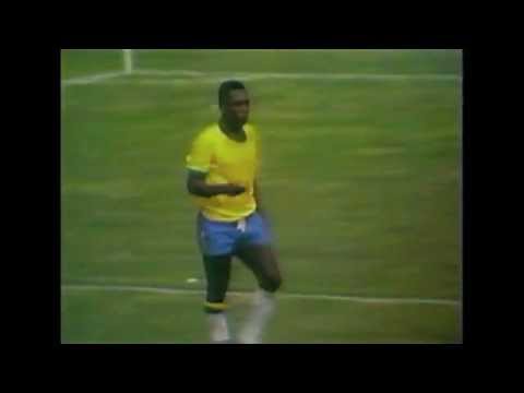 PELÉ - against uruguay 1970 (open goal)