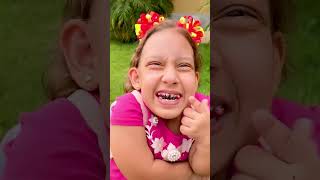 Maria Clara finge brincar de vender PICOLÉ | Pretend Play Selling Ice Cream   MC Divertida