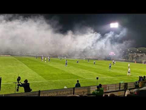 Zadyma, oprawa na meczu ekstraklasy Miedź Legnica - Legia Warszawa 10. kwietnia.2023 raca i race.