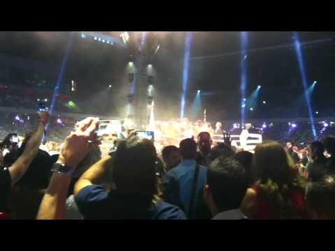 Michael Buffer announcing Klitschko vs. Thompson (Stade de Suisse, Bern, 7/7/2012)