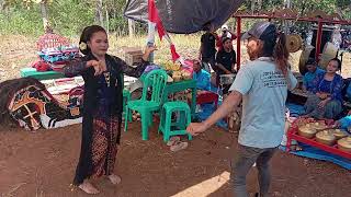 Download lagu Lengger bendrong kulon - ebeg kadirin karangpucung live ciloning mp3 Download lagu Lengger bendrong kulon - ebeg kadirin karangpucung live ciloning mp3