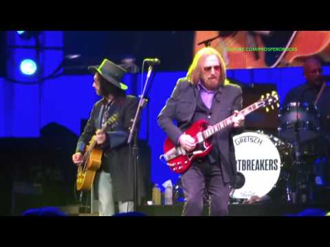 TOM PETTY & THE HEARTBREAKERS LIVE AT PRUDENTIAL CENTER NJ JUNE 2017