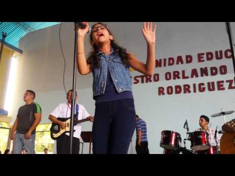 Dayvel Marcano con Hello de Adele