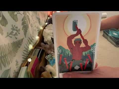 DM kann den Blick nicht von dir abwenden. Du berührst ihr Herz und amüsierst sie mit deiner skurr...