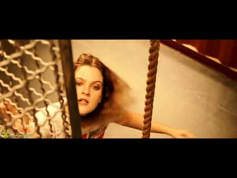 Charlie's Angels Full Throttle - Pick up the rings from O'Grady