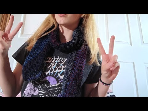 My first ever video Chrochet a scarf with me  ♡