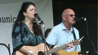 preview picture of video 'Donna Ulisse and The Poor Mountain Boys- Fist City- Redbone Willy's Lawndale NC 9.3.2011.mpg'