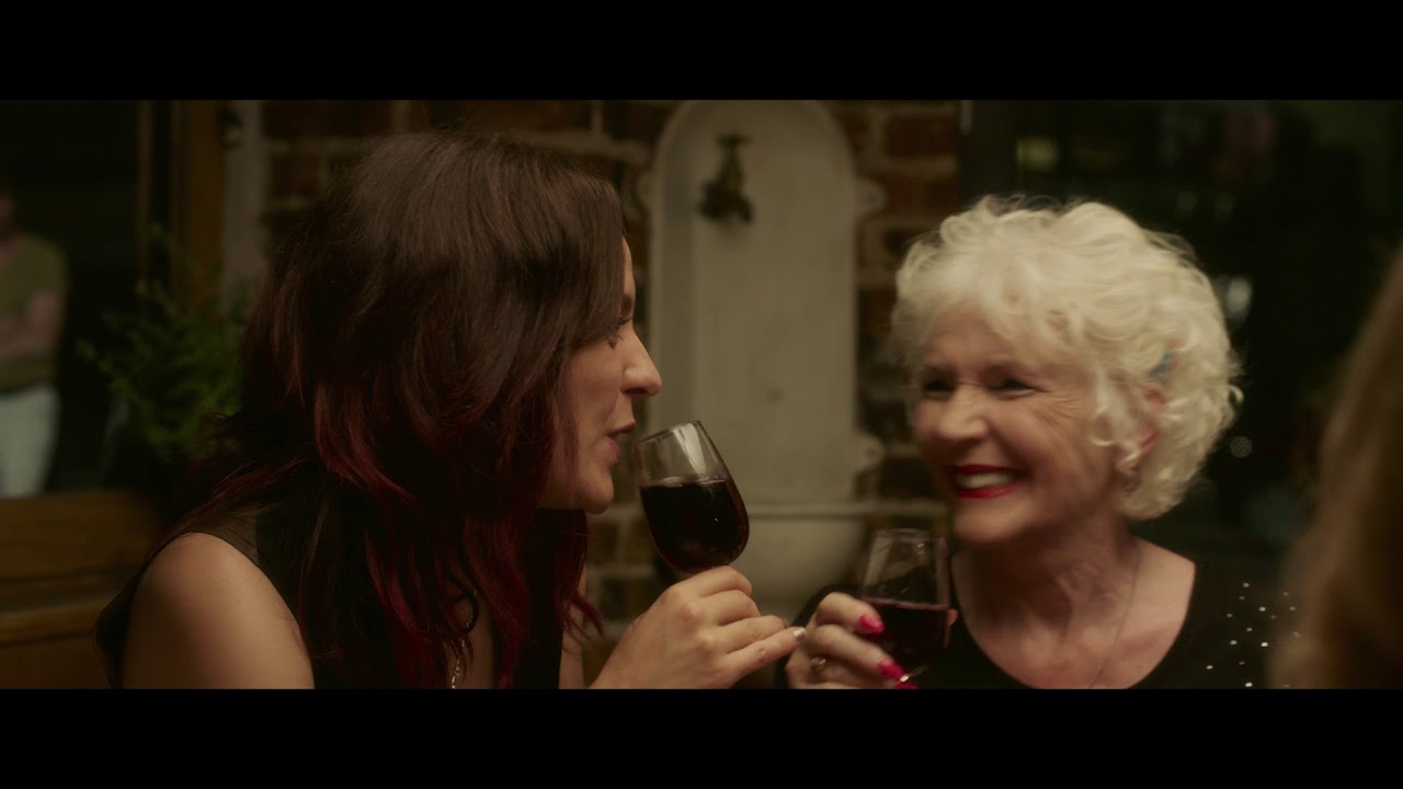 On ment toujours à ceux qu'on aime - Bande Annonce VF