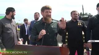 В Шали торжественно открыли танк-памятник Т-72