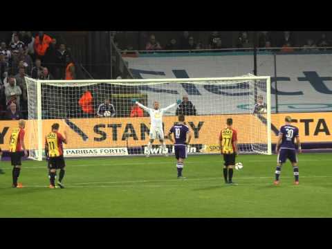 RSC Anderlecht - KV Mechelen penalty Denis Praet