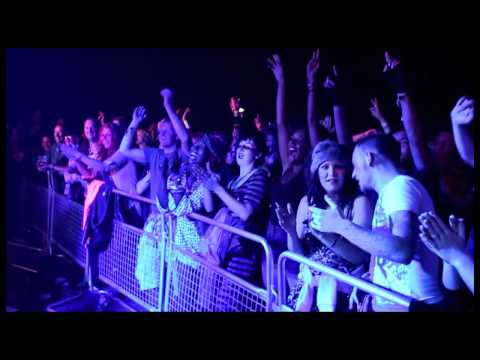 The Urban Voodoo Machine - What'd I Say (Bestival 2011)