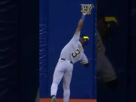 This Spectacular Play By Milwaukee Brewers's Center Fielder Jonathan Davis Might Be The Catch Of The Year