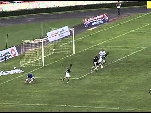 Debaixo de chuva, UEC vira para cima da URT com gol de André Neles