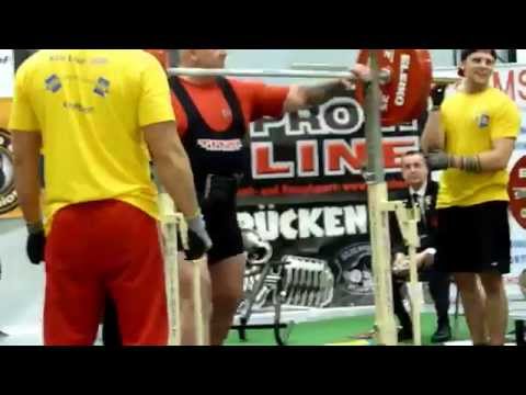 (Kniebeuge RAW ) Deutsche Meisterschaft im Kraftdreikampf 2015 in Essen