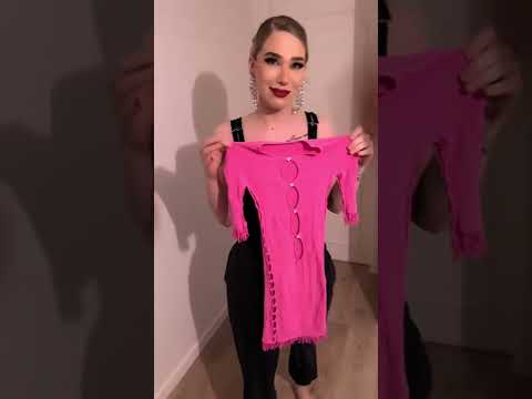 I'm trying on a size 5 dress 🤣