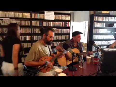 The Vine Brothers playing LIVE on Bonnie Grice's Sessions @ the Cafe!