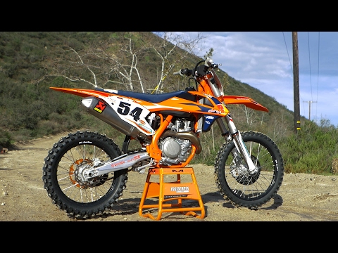 First Ride 2017 KTM 450 SXF Factory Edition - Motocross Action