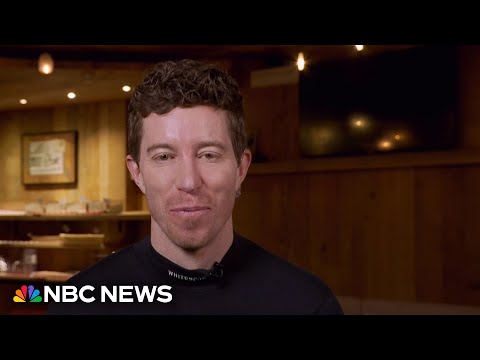 Shaun White says Olympic snowboarder Chloe Kim is 'setting the bar high'